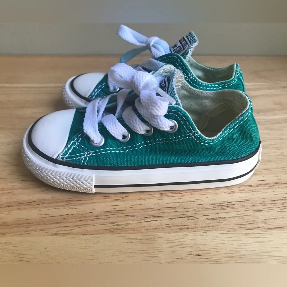 Converse Chuck Taylor Ox Low Sneaker Green Size: US Toddler 6 EUR 22 CM 13